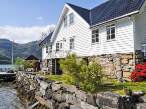 Holiday Home Ørviksnes by Interhome